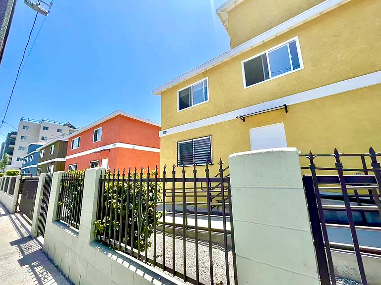 1100 Exposition Blvd — Photo 10