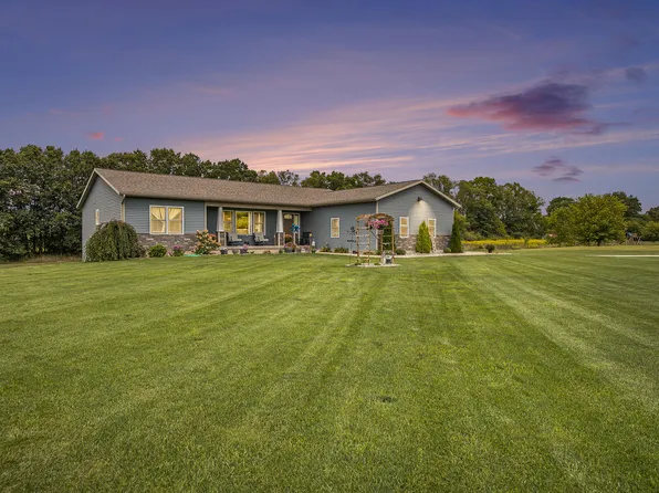 13865 Meadowoak Dr NE, Greenville, MI 48838