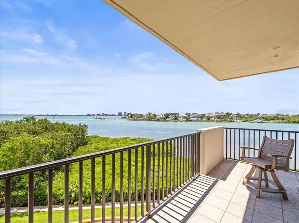 4 Belleview Blvd APT 203, Belleair, FL 33756