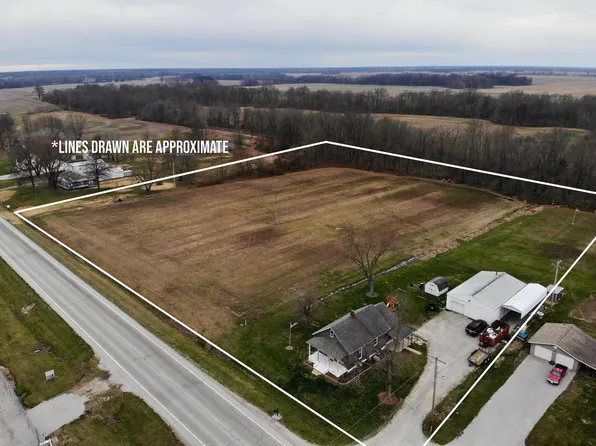 401 S A St, Vernon, IL 62892