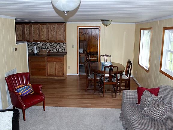 2nd image of 521 Cambridge Shores Dr
