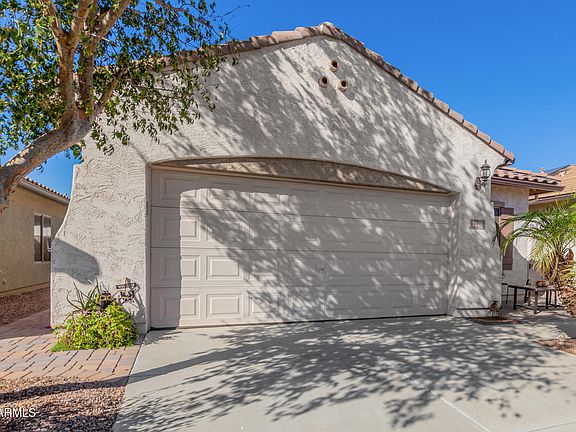 3rd image of 2208 N POTOMAC Court