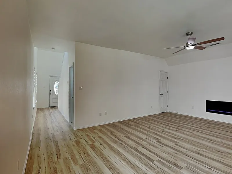 3 bed, 2.5 bath, 1537 sqft, $2,350 — Photo 4