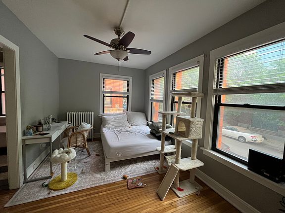 2nd image of 815 W Bradley Pl #0B-1Ba-375Sqft