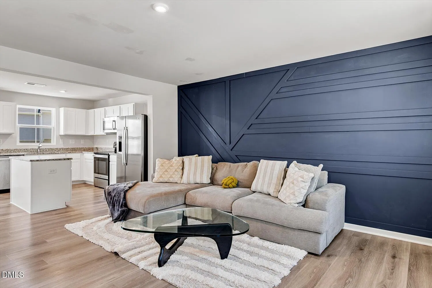 3 bed, 2.5 bath, $2,150 — Photo 4