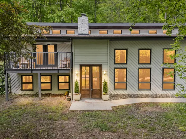 220 Pine Valley Dr, Berea, KY 40403