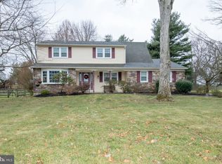 32 Doe Run Dr, Holland, PA 18966