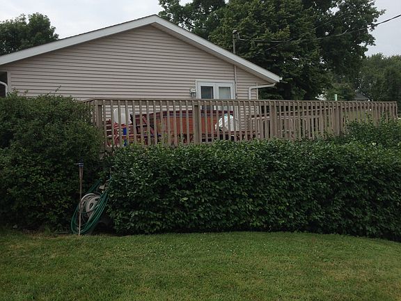 Back concrete patio