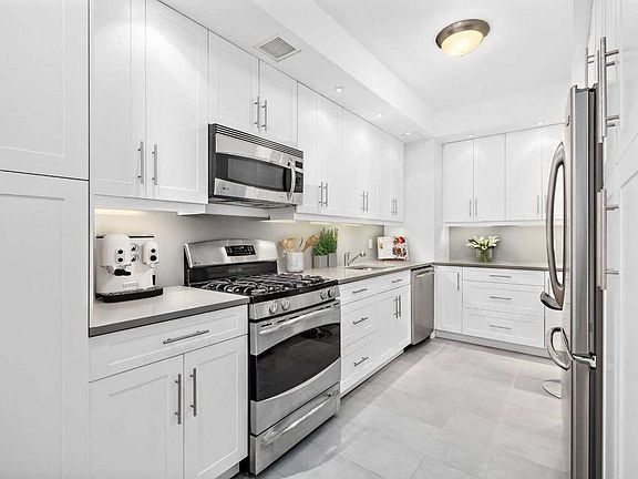 4th image of 525 E 80th St APT 5B