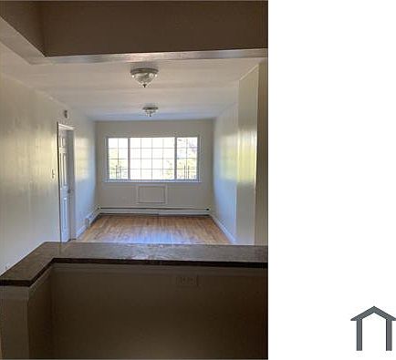 2nd image of 956 Hemlock St #2