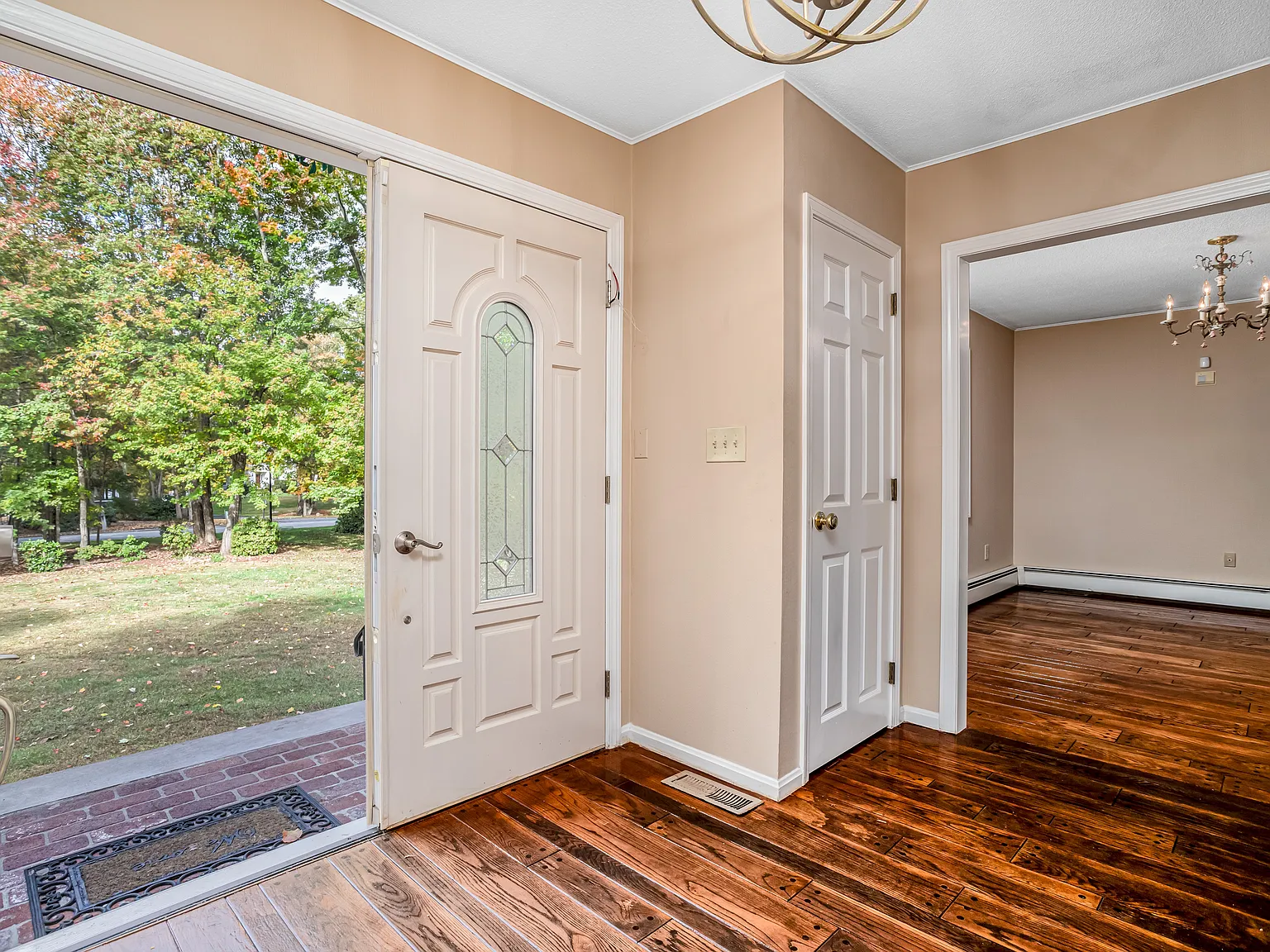 23 Golden Oaks Dr — Photo 2