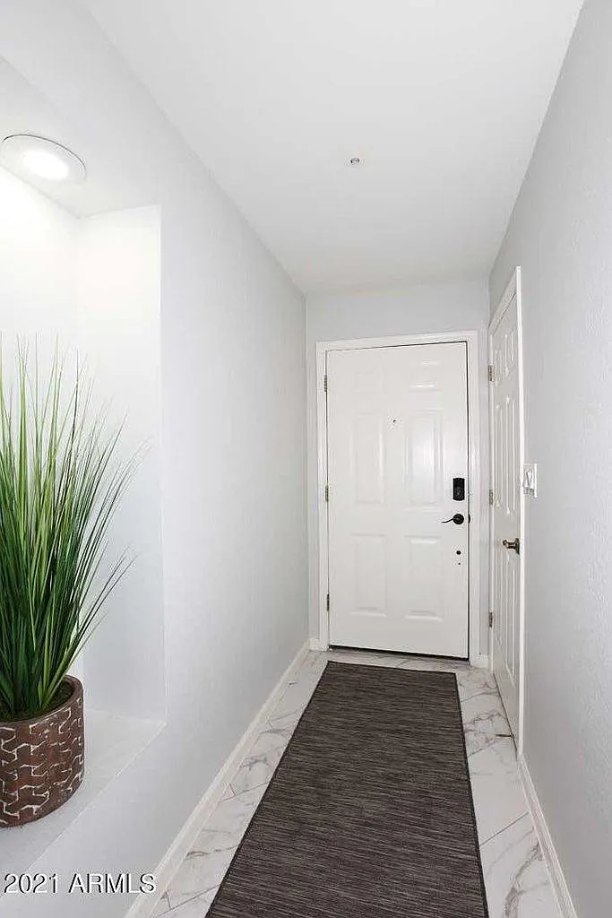 Building Photo - 10080 E Mountainview Lake Dr #330