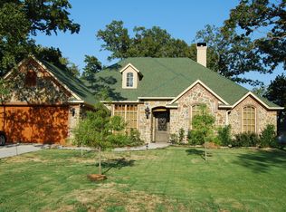 121 Enchanted Dr, Enchanted Oaks, TX 75156