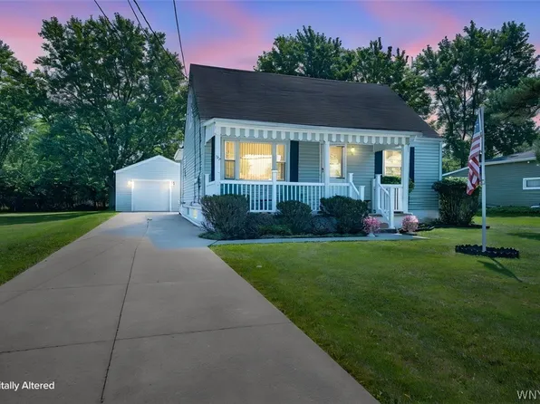 127 Broadway St, West Seneca, NY 14224