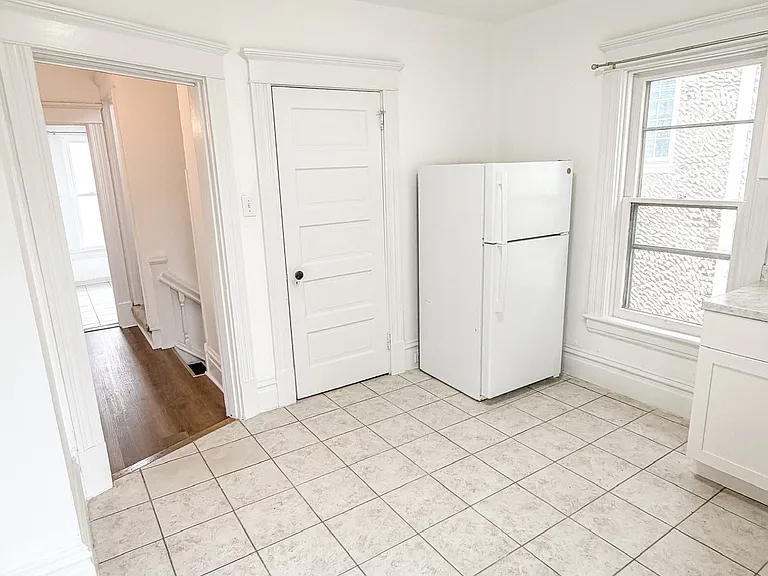 503 Tremont Ave S — Photo 5