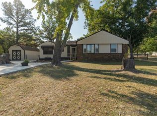 26232 E Admiral Pl, Catoosa, OK 74015