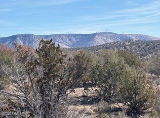 56800 N Bearclaw Rd, Seligman, AZ 86337