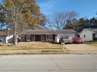 11214 Cadigan Dr, Saint Louis, MO 63138