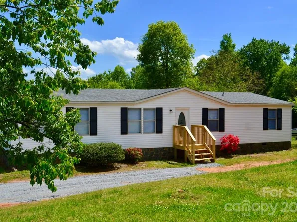 404 Shenandoah Dr, Spindale, NC 28160