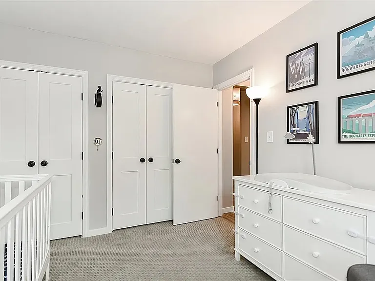 202 Windsor Dr #202 — Photo 8