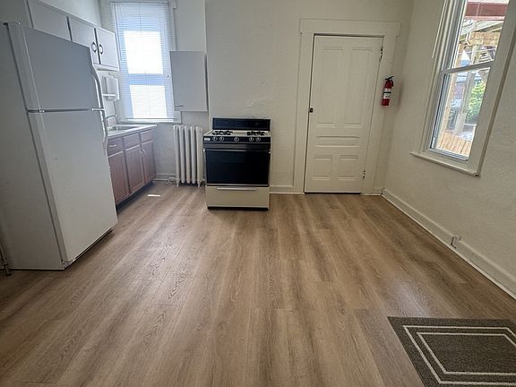 2nd image of 310 3rd St Floor 1