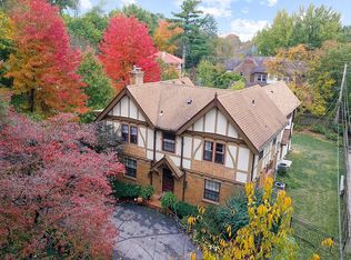 1215 Huntington Rd, Kansas City, MO 64113