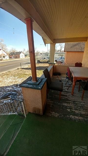 1st image of 1418 E 4th St