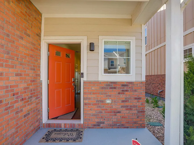 1742 W 52nd Ct — Photo 32