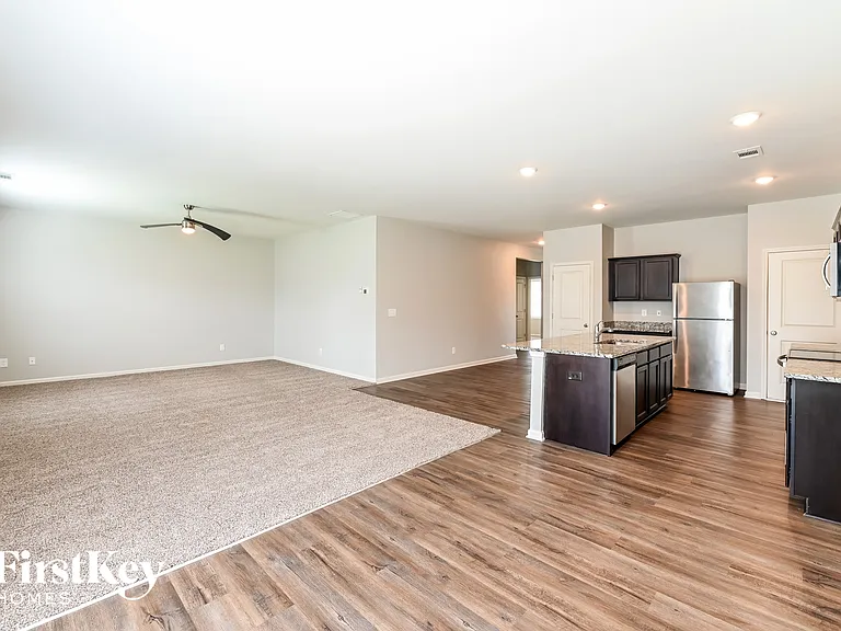 17 Apalachee Dr — Photo 4