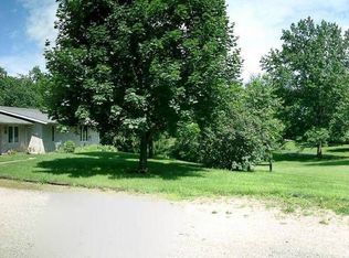 40 Country Lake Rd, Springfield, IL 62711