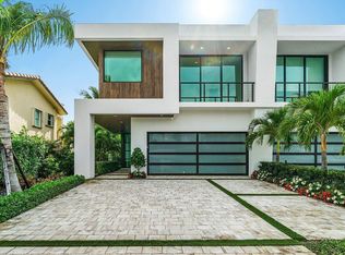 326 NE Wavecrest Way, Boca Raton, FL 33432