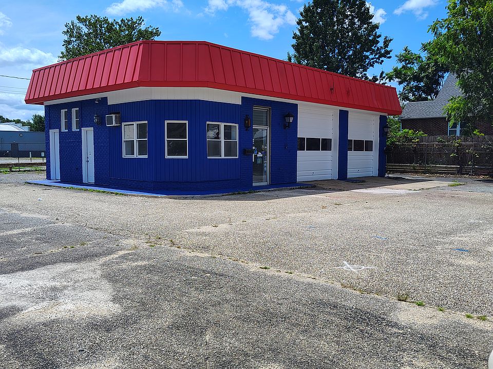 1st image of 715-717 E Main St