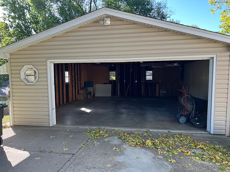 2708 Cornell St — Photo 6