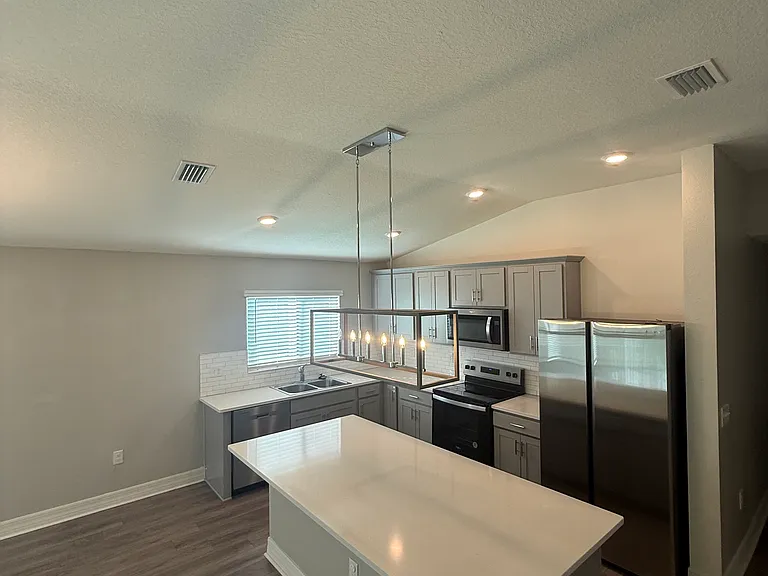 7109 Cruz Ct — Photo 8