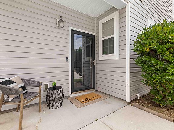 4th image of 8757 Shadowglen Dr