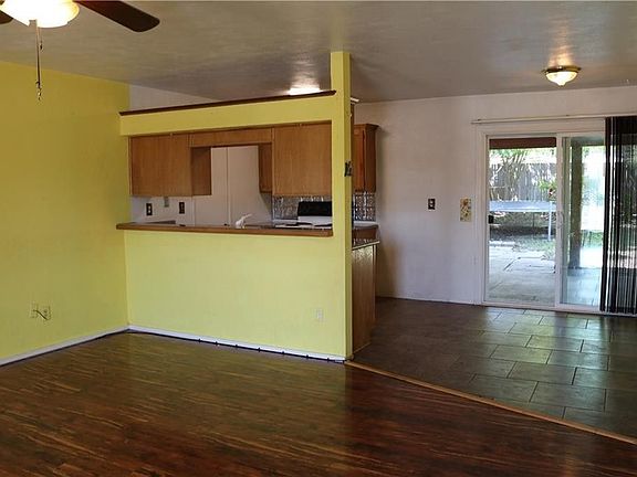 4th image of 2319 Idlewood Dr
