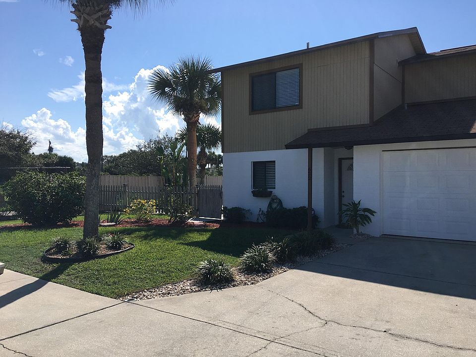 Front of townhouse