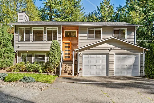 18900 32nd Ave NE Photo 1