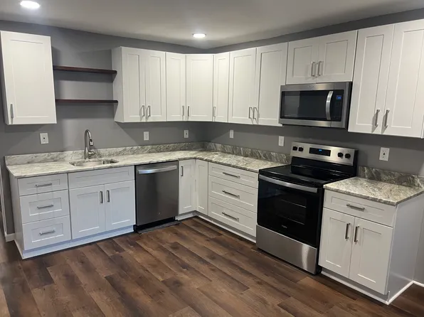 39 E Berea St, Summit Hill, PA 18250