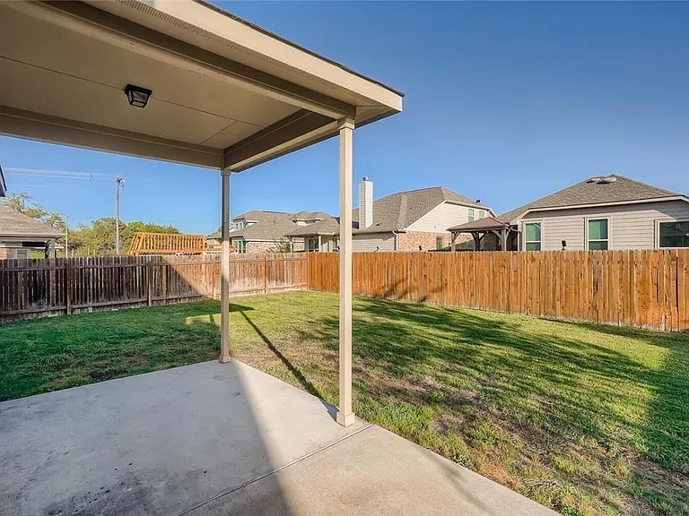 908 Hartman Dr — Photo 29