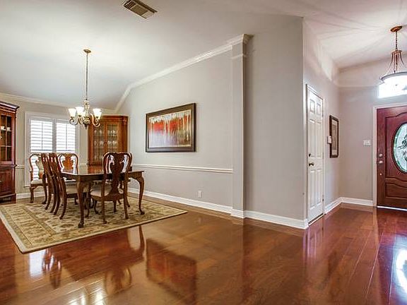 5th image of 1327 Delmont Ct
