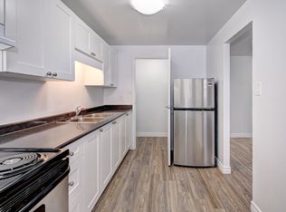 270 Kingswood Dr, Kitchener, ON N2E 2K2