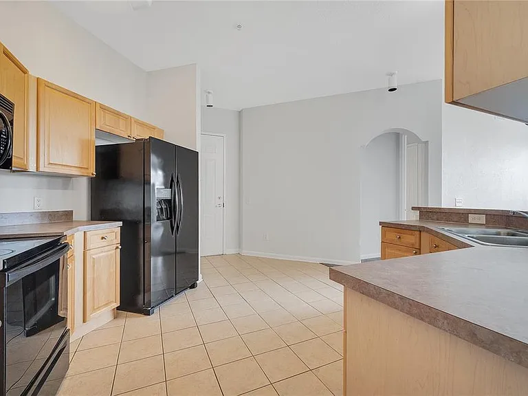 817 Terrace Ridge Cir #817 — Photo 8