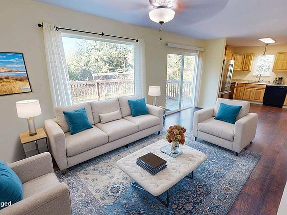 3rd image of 94516 Riley Creek Way