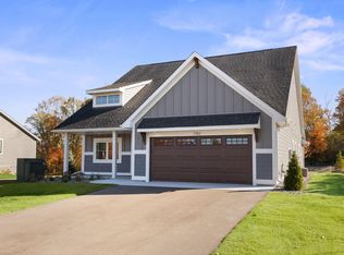 1782 Campfire Dr W, Waconia, MN 55387