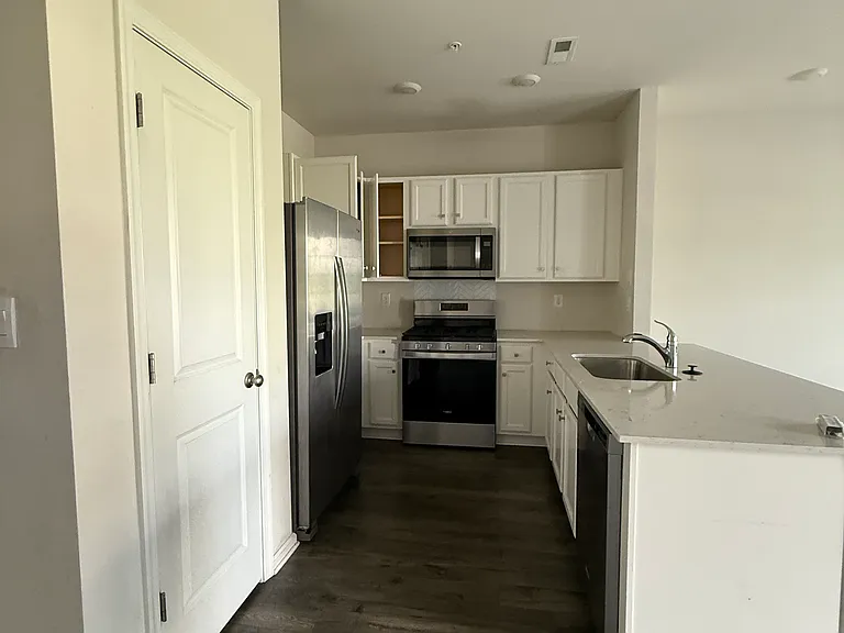 392 Trego Ave — Photo 4