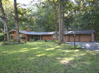 4N971 Crane Rd, Saint Charles, IL 60175