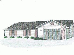 105 Hill Farm Dr, Richlands Area, NC 28574