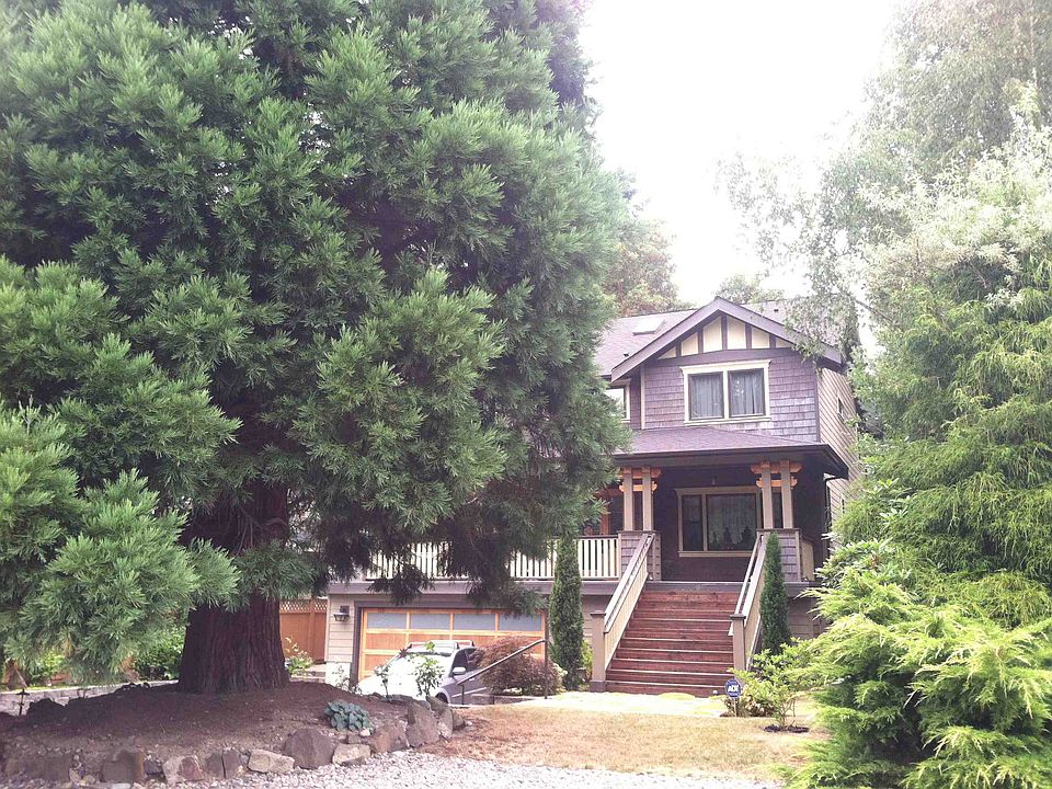 2nd image of 2742 NE 91st St