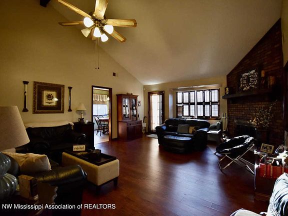2nd image of 8219 Lake Shore Dr W